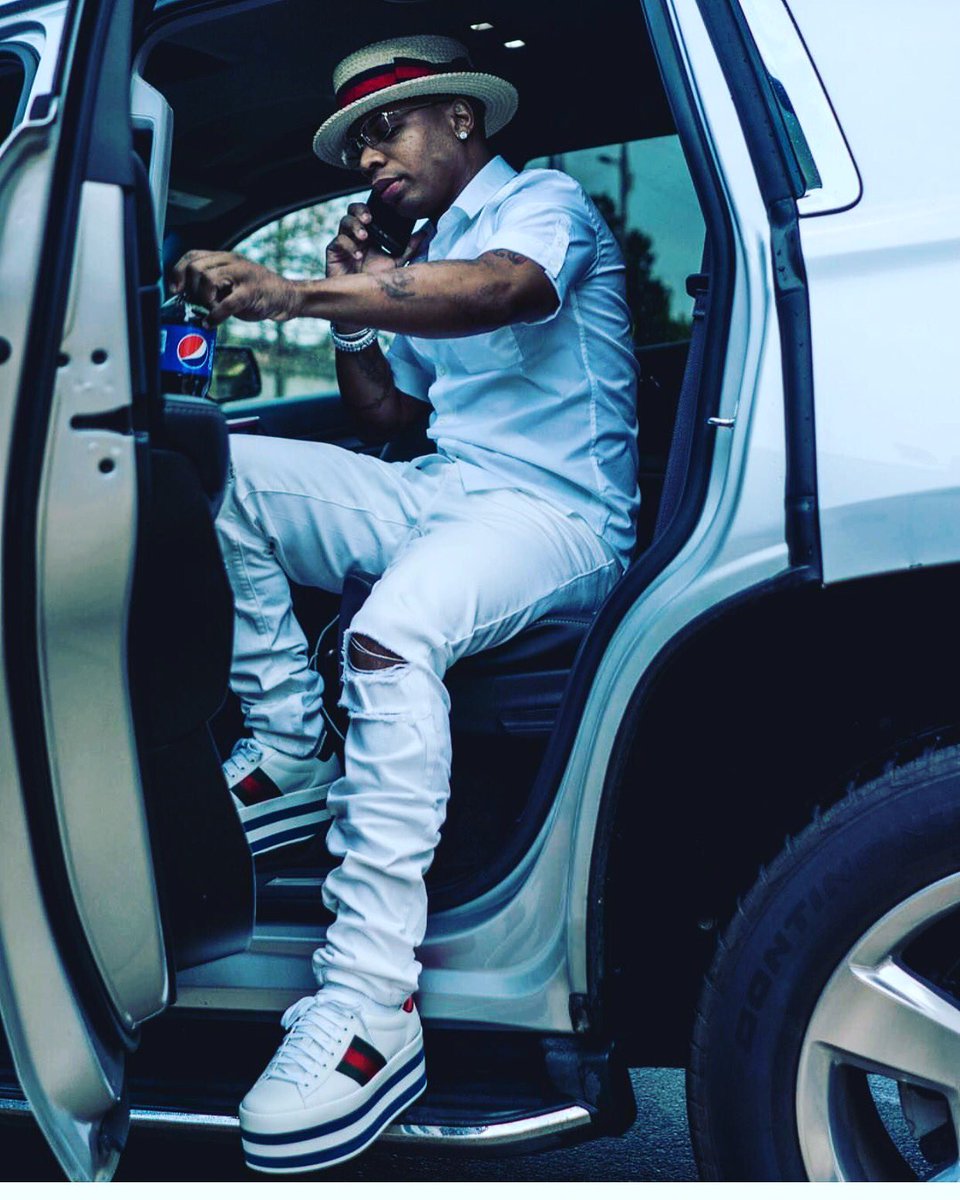 heyshaymoore's tweet photo. I get it, they're Gucci, but boy them soles thicker than a snicker!! 😂😂😂i still love you Plies! #racksuptomyear https://t.co/tanW2oiVWR