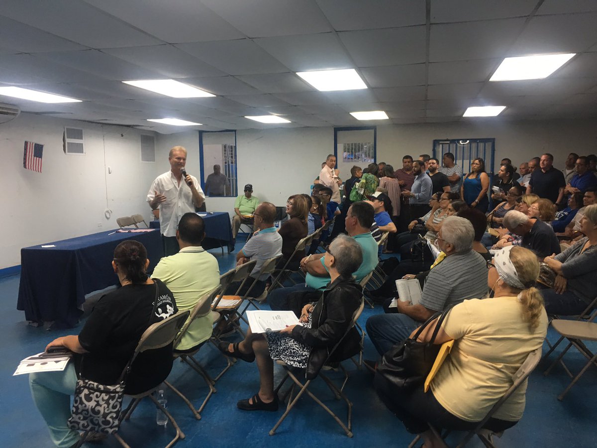 mlugo_j's tweet photo. Reunión funcionarios de colegios #Precinto11 y #Precinto10 @ramonluisrivera @YashiraMLebron #JuniorPerez camino al #Plebliscito #11dejunio https://t.co/Ks8OBe0MoV
