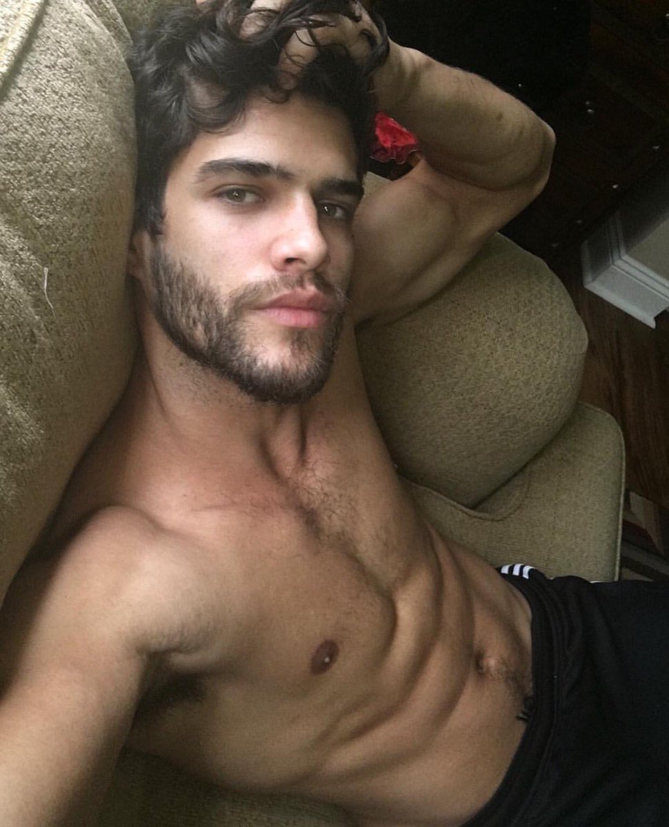 SCREAM4FRANCO's tweet photo. lazy day 🙃 https://t.co/J0gSJaW29X