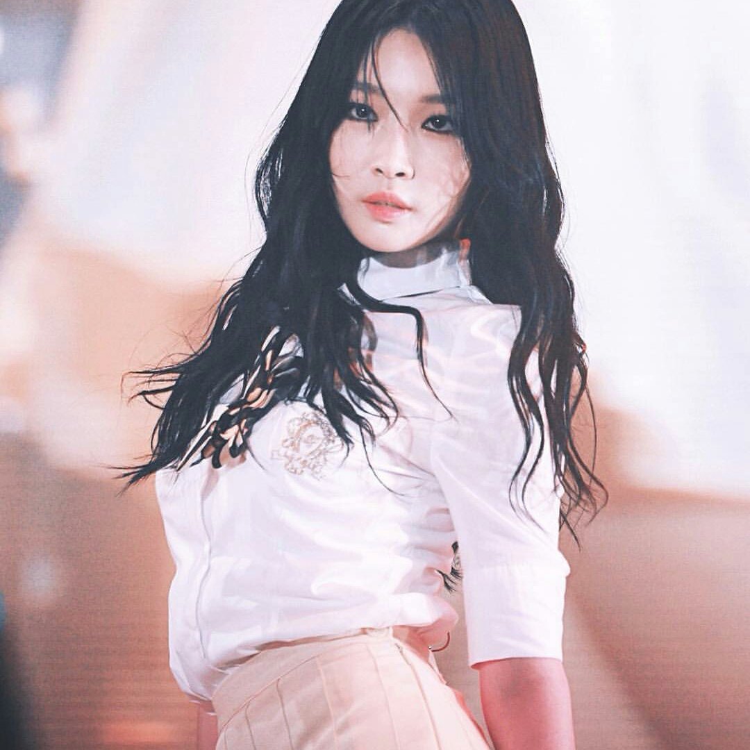 NANAENOUGH's tweet photo. #NewProfilePic https://t.co/Er4i78KdAH