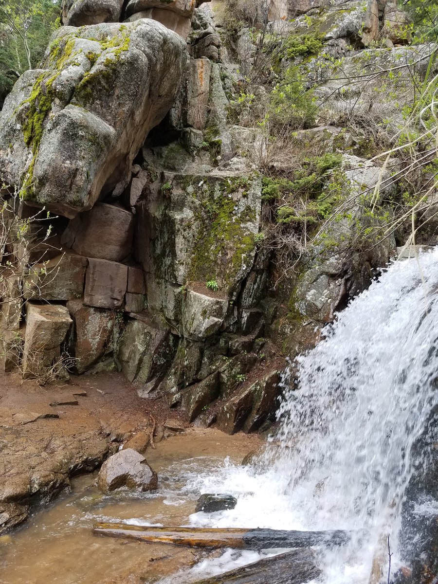 onesunchasers's tweet photo. Made it down to #maxwellFalls after #Hiking 10 mile on #CubCreekTrail #Waterfall is flowing nicely. Great time to #Getouside. https://t.co/WubcKKnQDn