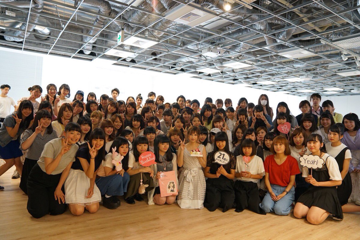 _repikko's tweet photo. 本日19:00に(@rik608_ )←こちらのアカウントでお知らせさせていただきます💗

生誕祭参加される方は要チェックです✊✊✊

ご協力よろしくお願いします！ https://t.co/9crcNWKmY7