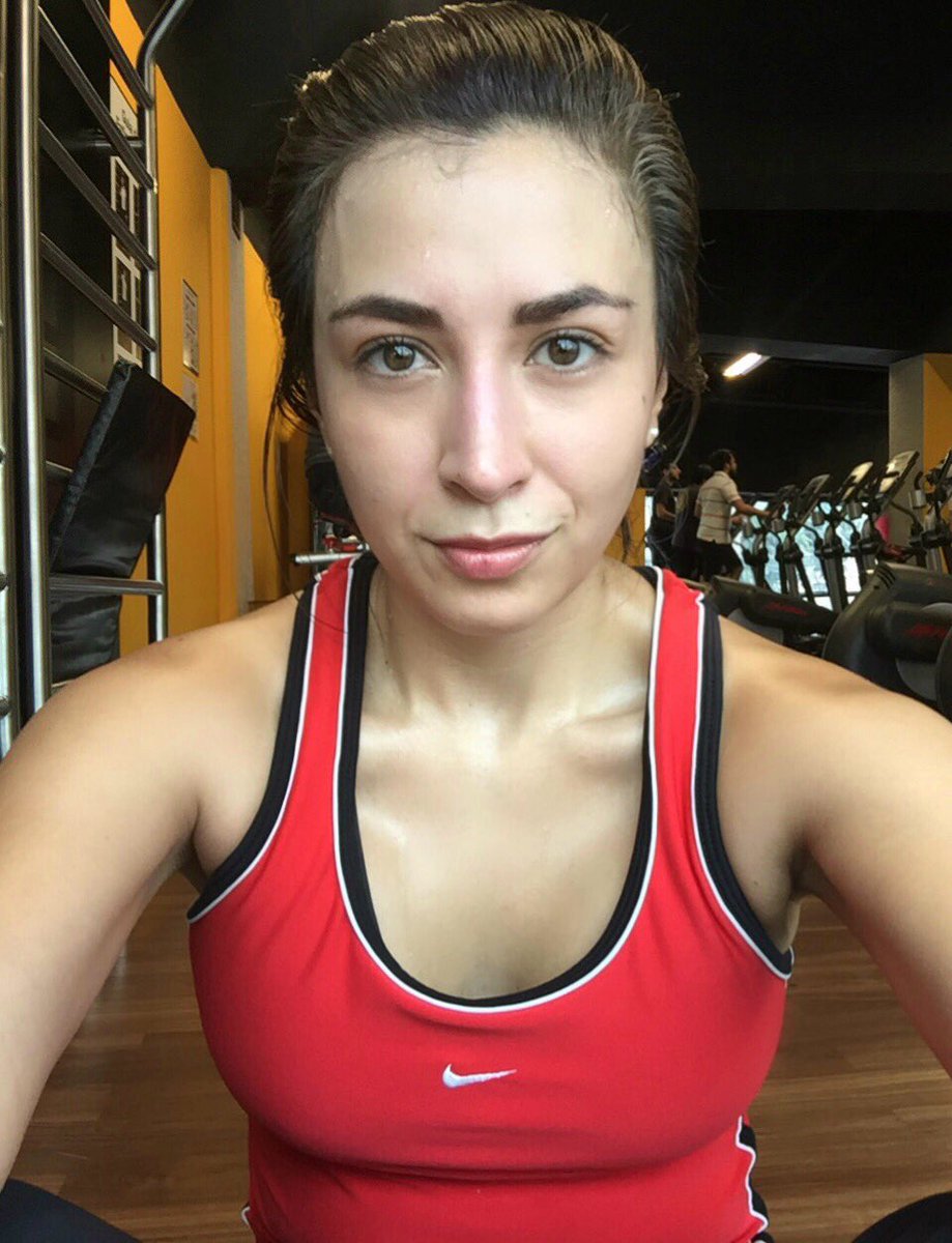 LyndaVargas's tweet photo. 💪#youcandoit #gym #beyourbetterversion #nomakeup https://t.co/Y0Lm3qzSyk
