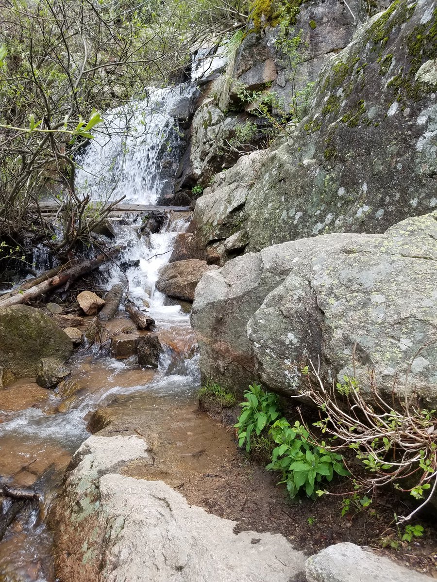 onesunchasers's tweet photo. Made it down to #maxwellFalls after #Hiking 10 mile on #CubCreekTrail #Waterfall is flowing nicely. Great time to #Getouside. https://t.co/WubcKKnQDn