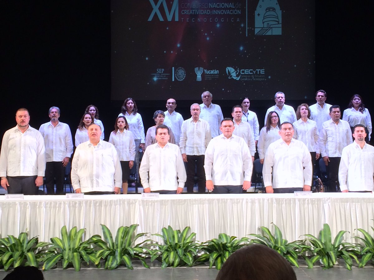cecytechihuahua's tweet photo. Nuestra directora general, Antrop. Ana Belinda Ames Russek, presente en la inauguración del #CNCITCecyte2017 https://t.co/FbVFcrNEmI