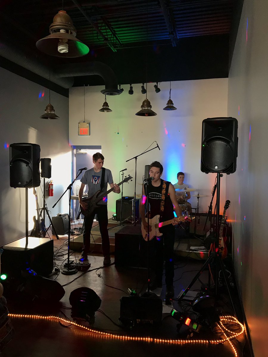 phil_nagy's tweet image. Next up: @TimeOutRock and their trio-licious punk rawk! #LevelOut