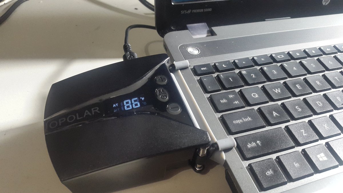 Blakeboy_VI's tweet photo. Just upgraded my laptop with the #Opolar Laptop Cooler, let's see if it lives up to its own hype! #tech #pc #videoproduction #itsyaboyblake https://t.co/QlQ8CNQuPv