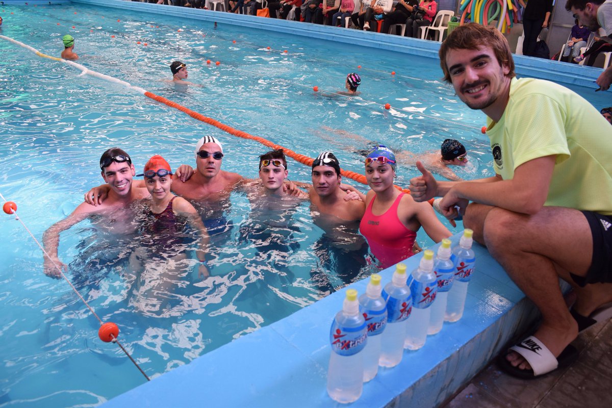 MSCSNatacion's tweet photo. FELICITACIONES EQUIPO!
Gracias @extremedrink1 por acompañarnos SIEMPRE!
#PostaAmericana #CarreraDeRelevos #Natación #Swim #Swimming #NADAR. https://t.co/gkpQdKD5gd
