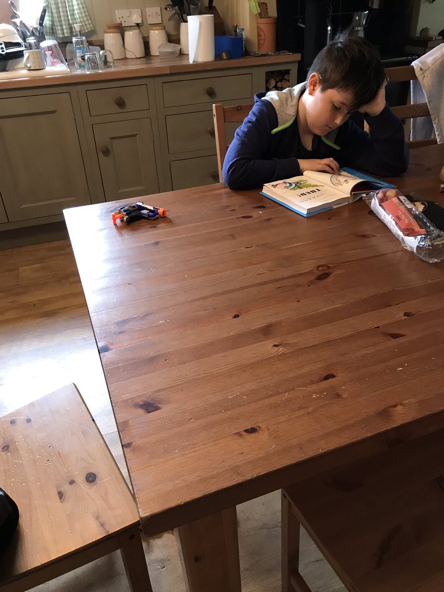 wonkybear1's tweet photo. capture the moment ... this only happens when there's a new @davidwalliams book out ! Reluctant reader no more (for a while anyway😄) https://t.co/ECQLuk02H6