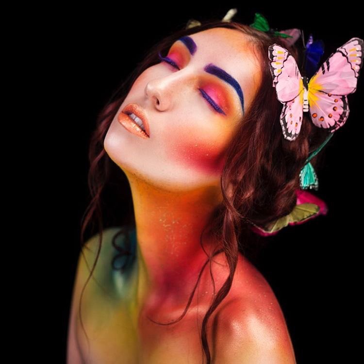 griggs_shellly's tweet photo. She wears all black but has the most colorful mind 🌈 
#betherainbow #followyournola #neworleans #nolamodel #fashion #colorfeed #avantegarde https://t.co/zEAEuonCZo