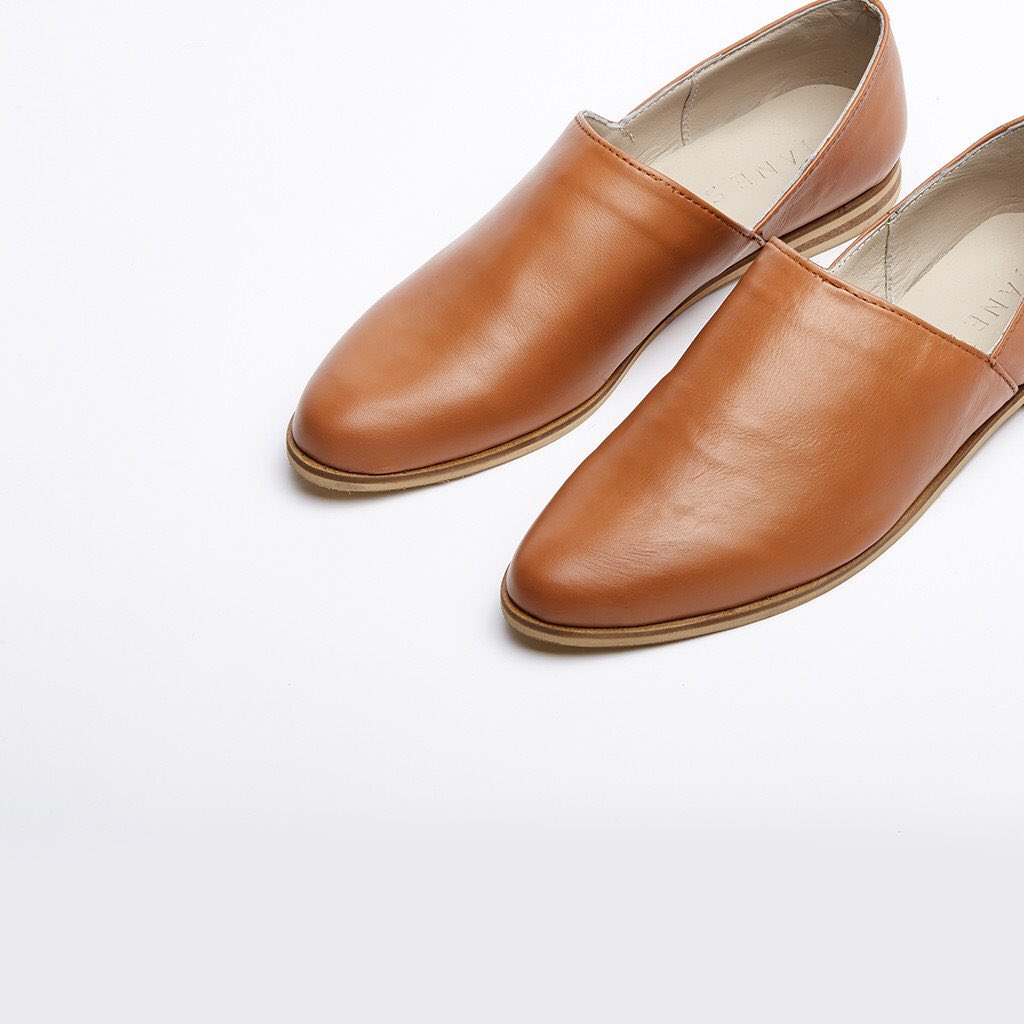 Jane_Sews's tweet photo. Essential,classic,and comfort driven. This elegant,handcrafted staple feels as good as it looks! Now available here: https://t.co/PPmVwLqiMz https://t.co/JtmowodGN2