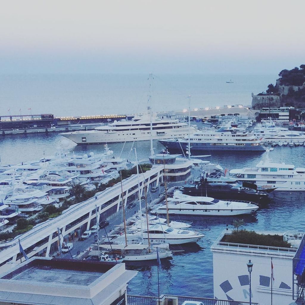 lauragrb's tweet photo. Not a bad place for a drink! Being a journalist can be glamorous (sometimes) #monaco #princessLaura https://t.co/tJilGXoFJc