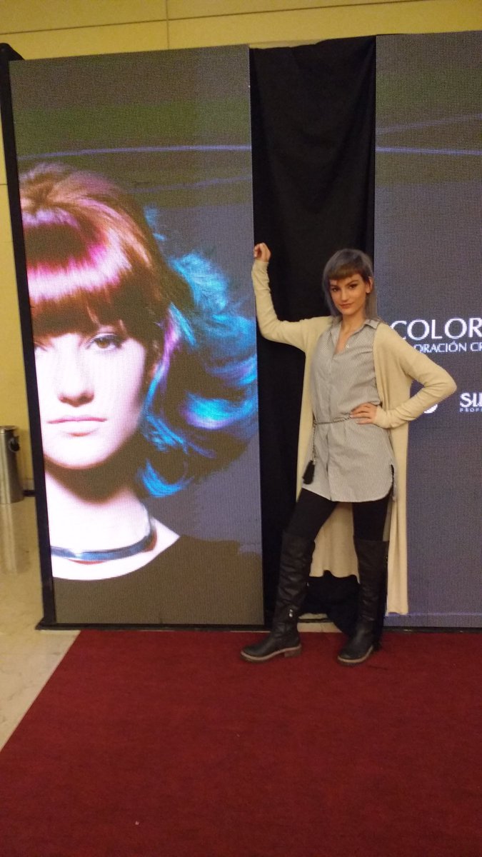 Florbelluscio's tweet photo. Segundo año junto a @silkeymundial😍
#silkey2016 #CuatroLunas #FedeCuenca
#silkey2017 #SilviaAranza #ModaCoiffure
@fedecuenca @silviaaranza https://t.co/9lIFwuPO6c