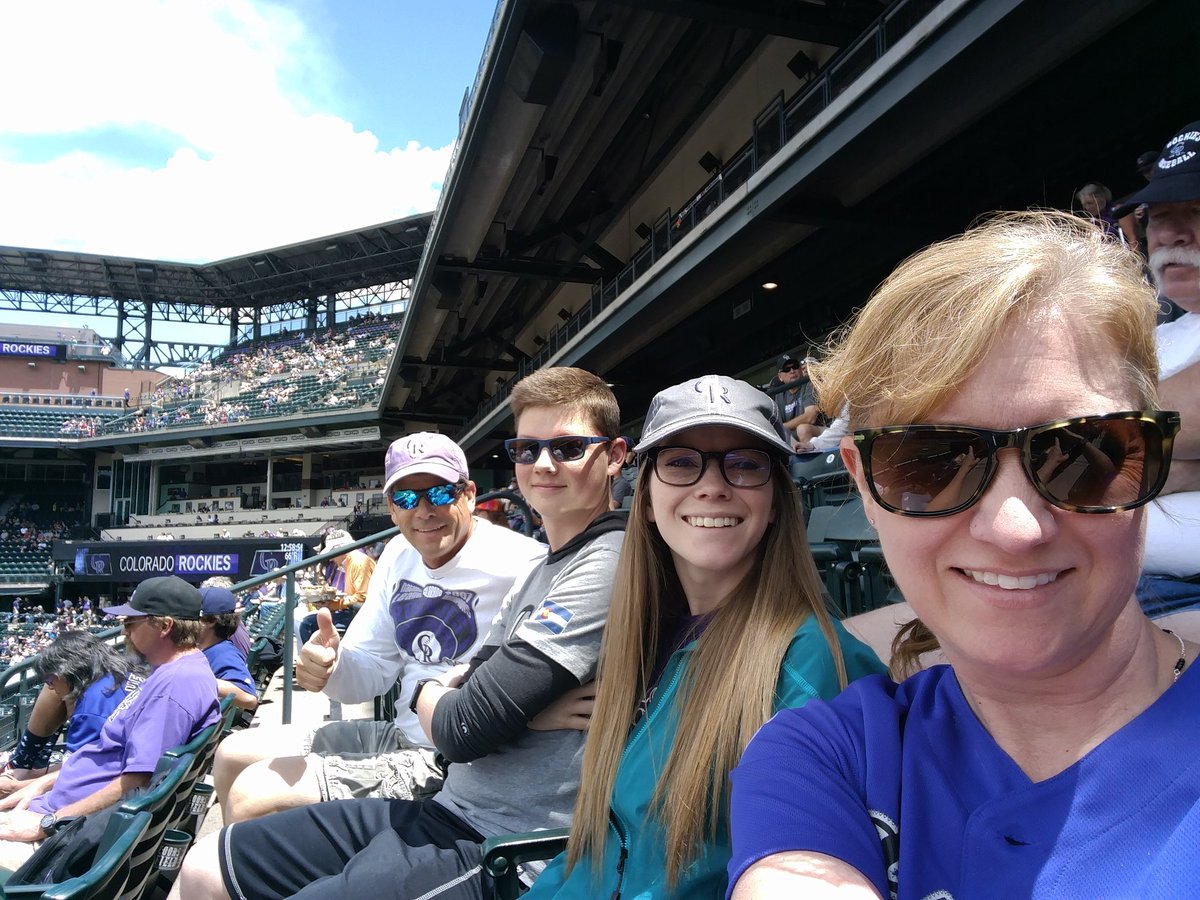kris10joy11's tweet photo. #iLoveCoorsField https://t.co/KRch8Hu7V9
