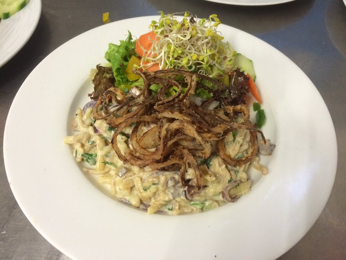 ViaskoBerlin's tweet photo. Hausgemachte Käsespätzle https://t.co/7i3veloHm2