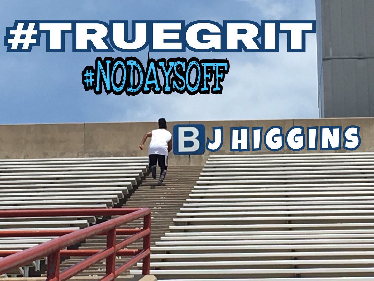 Dab2Live's tweet photo. #MemorialDay #GRIND c/o 2022 Bj Higgins QB 📍Dallas, TX @bjhigginsqb #OWNTHESUMMER ##DOMINATETHEFALL https://t.co/l7tM5DkifD