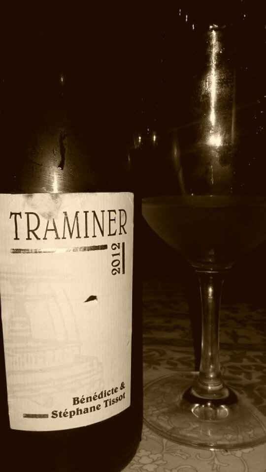 Olaitor's tweet photo. Tissot elabora un Traminer Biodinamico muy resulton , gracias Nerea @ardoteka . https://t.co/klkARYuClY