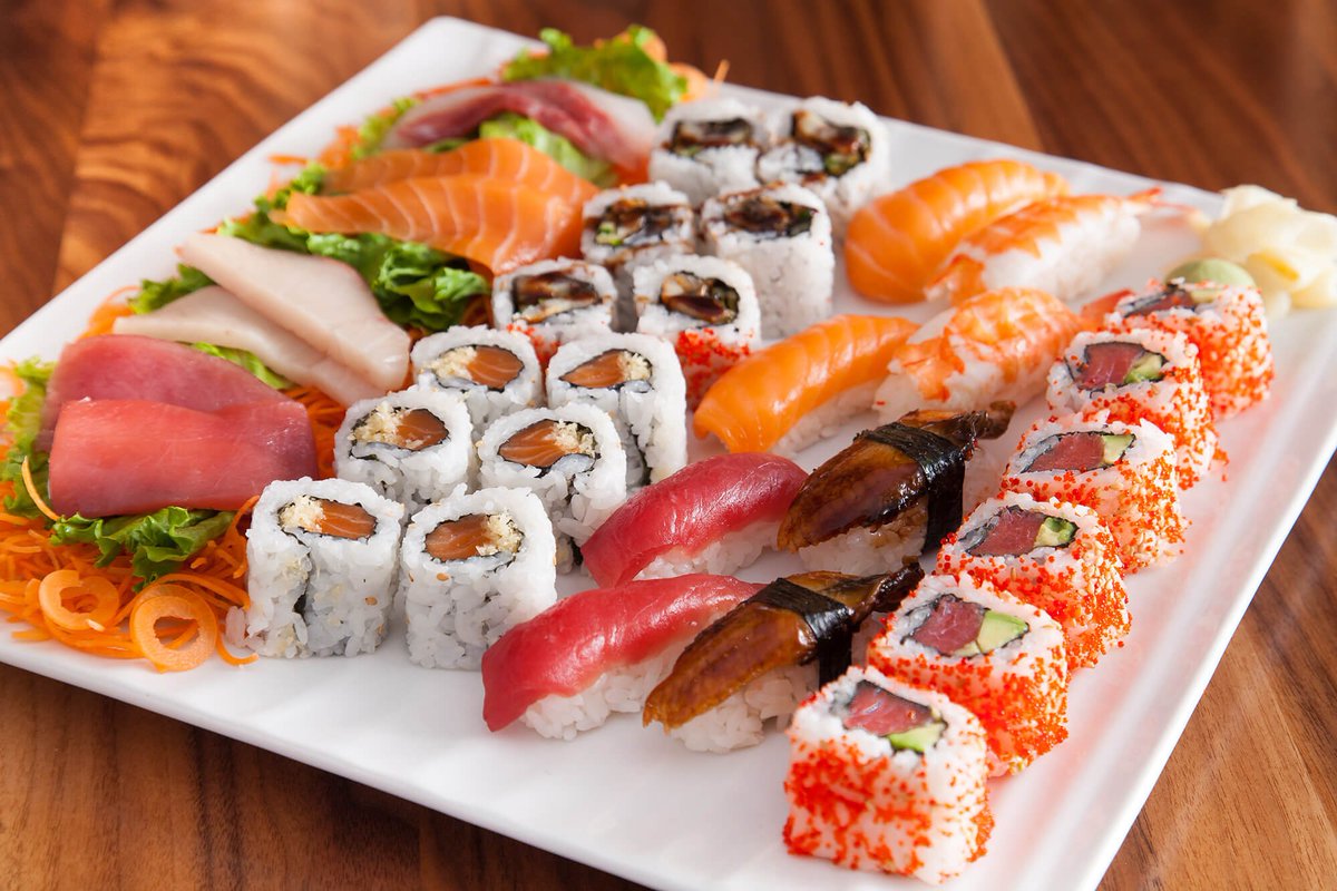 sossa_possa's tweet photo. #20reasonschallenge il sushi è il mio cibo preferito in assoluto, fresco e sfizioso, mi ricorda la mia famiglia e i viaggi a Londra 💖 https://t.co/0BY09pHyk6