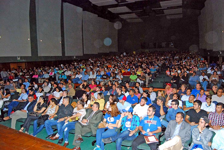 TiempoUC's tweet photo. #Noticias @UCarabobo formó multiplicadores de ciudadanía con el foro "Aula y Constitución" https://t.co/gk2863C88q #LeeTiempoUC https://t.co/85c6ywP92N