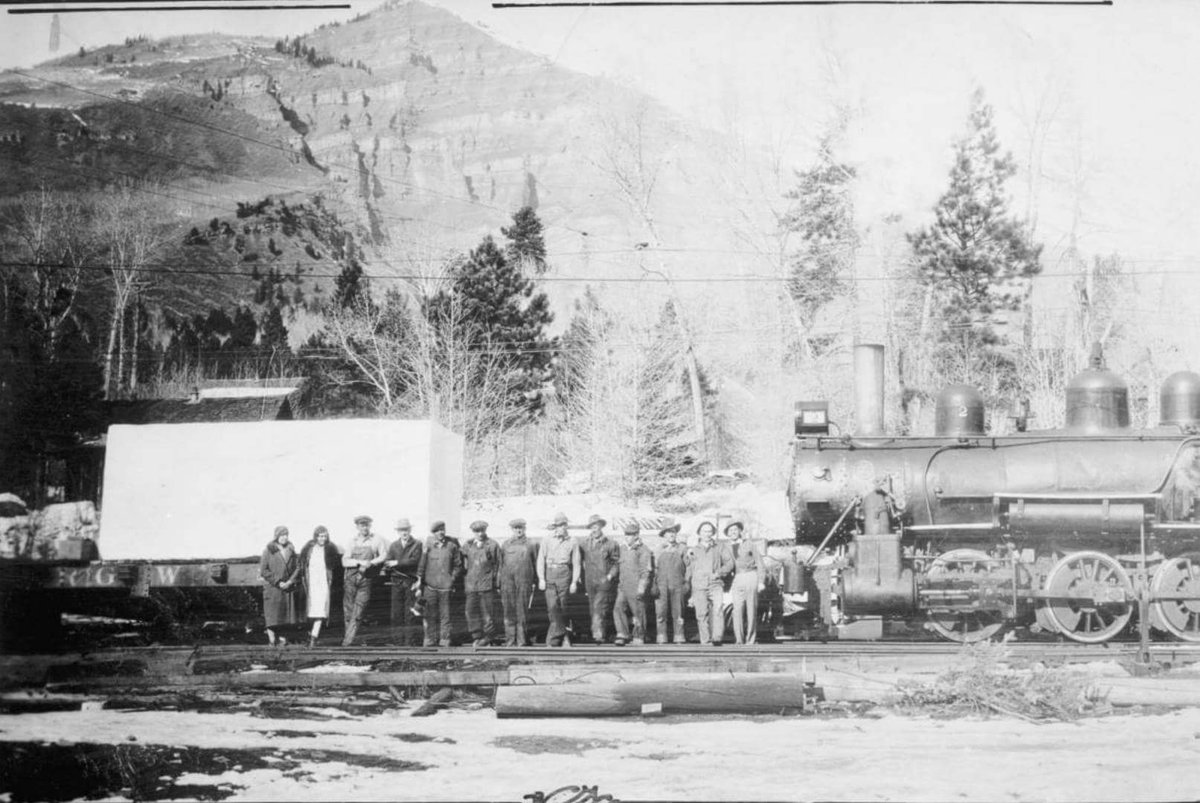 ColoradoNSDAR's tweet photo. The largest single block of marble quarried for the #TombOfTheUnknownSoldier was from Marble, #Colorado
source @denverlibrary #MemorialDay https://t.co/h9Wj2rL1AB