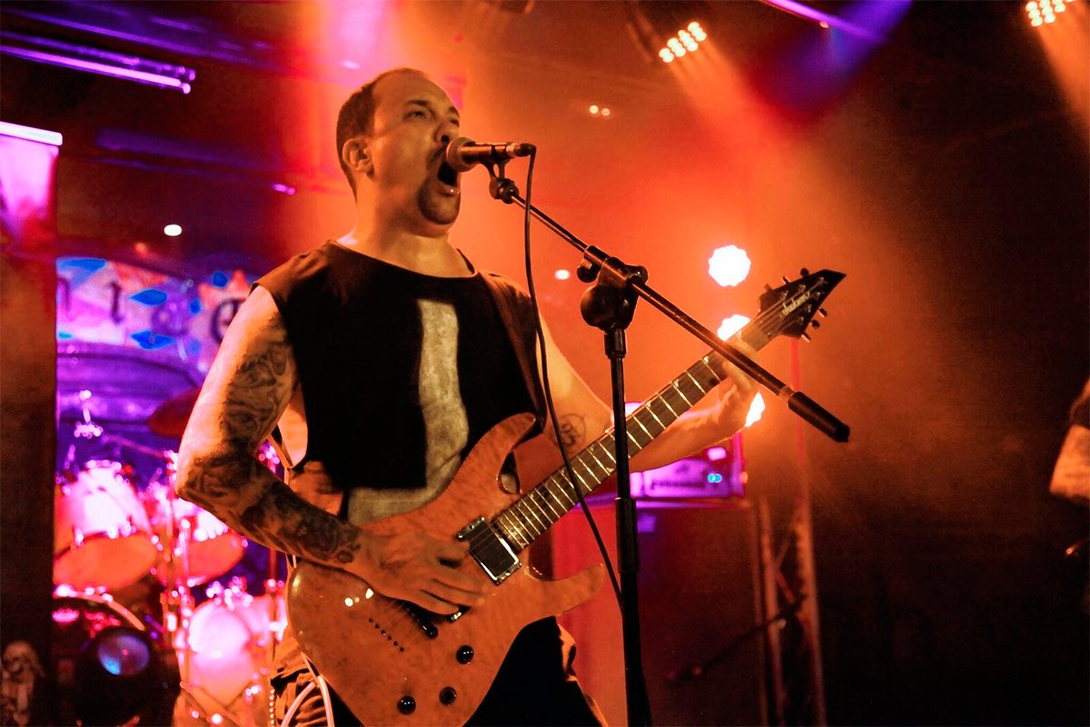 Hellpress's tweet photo. Crónica del concierto de Asphyx, @armyrattle y @WintercrownBM!: https://t.co/u3OWz5gymo https://t.co/1m9MTx9eXD