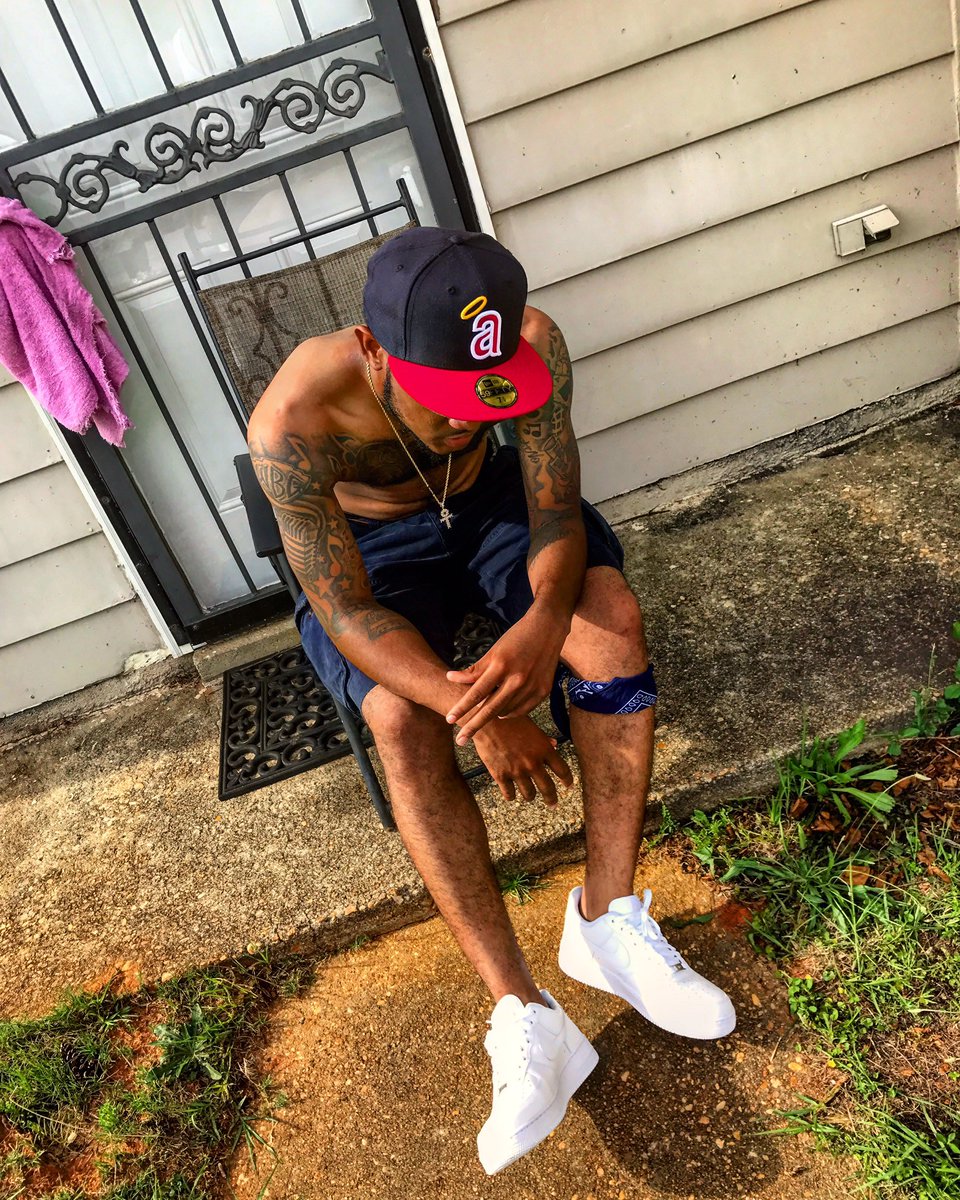 MjayDaGr8's tweet image. Ain't Gone Stop Til I Make Dem Bitches Feel My Pain #LLBRE #LLOREO #Six78L  💙