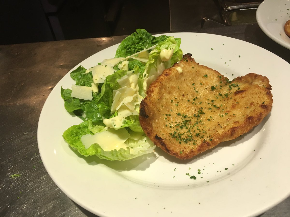 CaesarsArms's tweet photo. One of our new new £12.95 daily specials. 
#caesarsalad #food #specials #LetsEat #bankholidaymonday https://t.co/FiY4TTbLxY