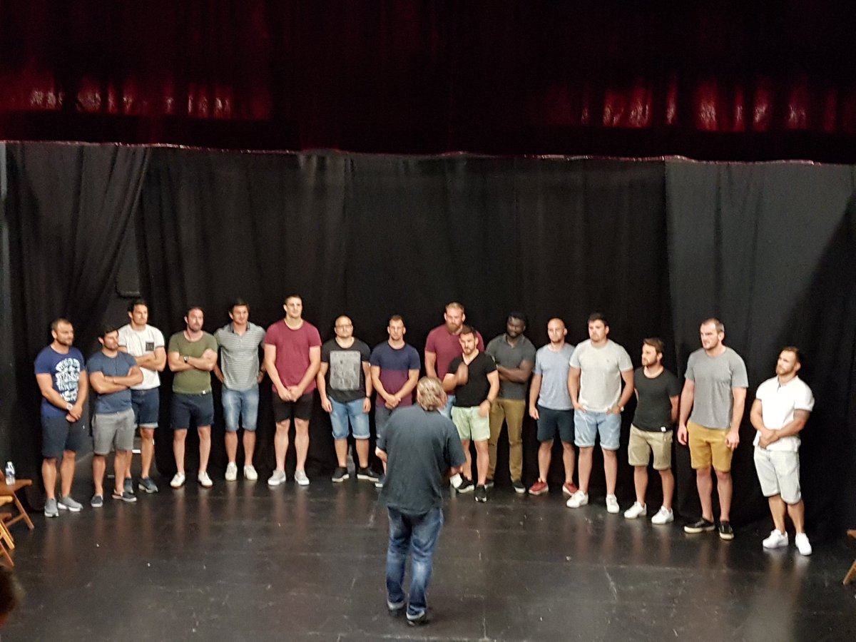 sophie_duplan's tweet photo. Le théâtre pour révéler les personnalités 😁 @ProvaleRugby @ToulouseBS @Jacques_Digout @LaureProvale @Lucas_Bouty #parcoursmanager https://t.co/hvQcIrYV5E