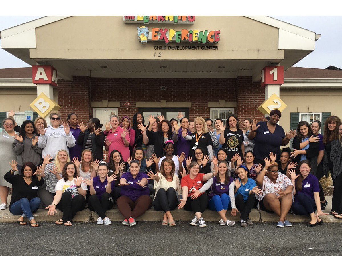 giorubino16's tweet image. Inspiring night of training with our teachers bc our families deserve the best ! @TheLearningExp #TLEMonmouthJunction  #TLESomerset #RMlife