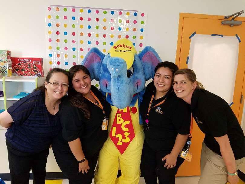 tinabarroso's tweet photo. A great team helping put together our #TLEGrad party! Thank you, Ms. Judy and all preschool teachers at #TLEBuda https://t.co/moZ1tOEWxd