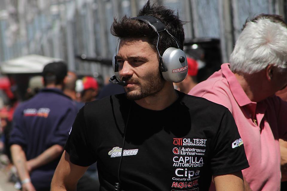 DamianBarisch's tweet photo. La ultima vez se recuperaba de la operación gamba. Este fin de semana @GonzaPerlo vuelve al automovilismo en la C3 del @TurismoPista. Vale! https://t.co/h7SXuSDHNb