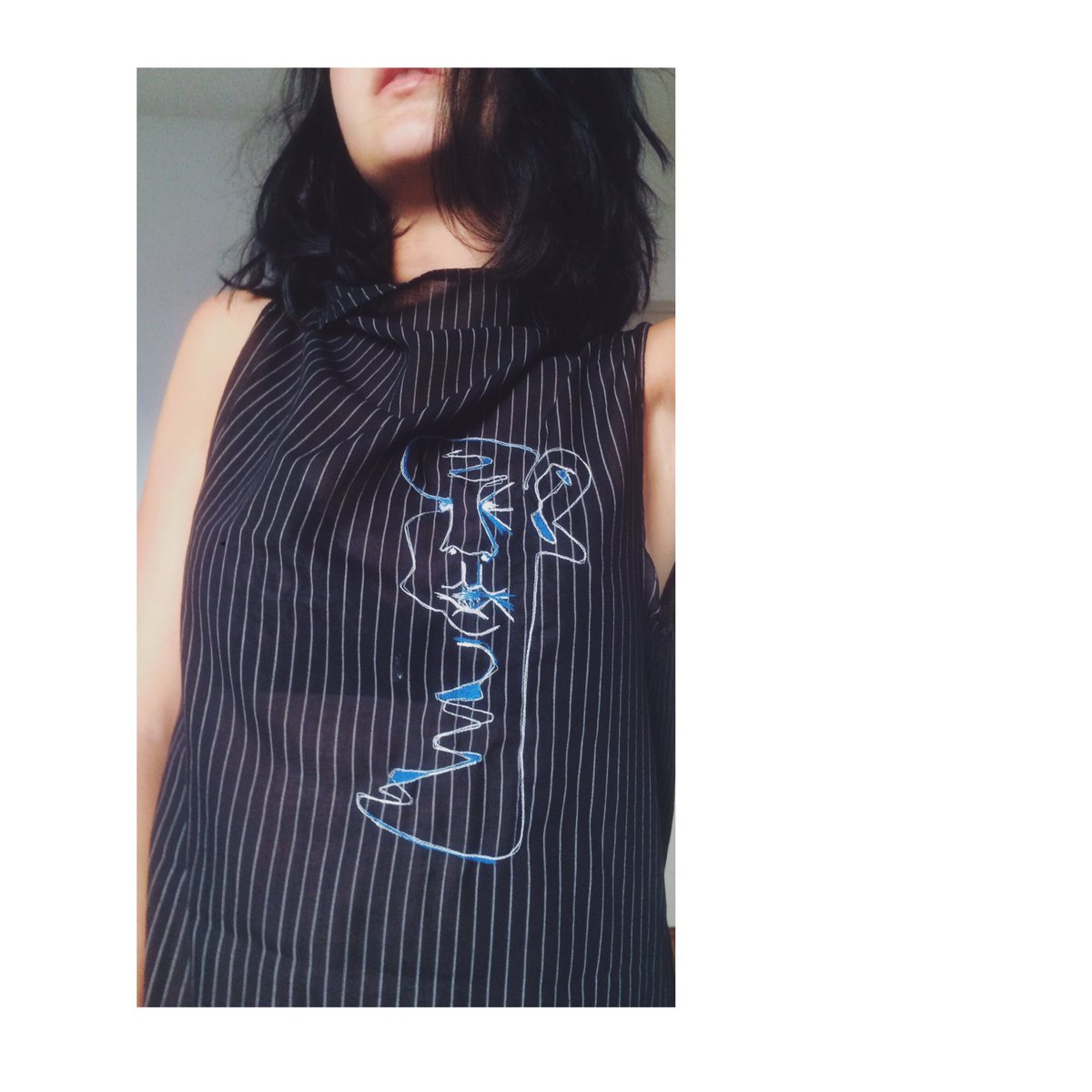 SchenkerMarie's tweet photo. Creation broderie #visage #rayure #broderie #couture #design #fashionstudent #switzerland #dessin #transparent #voiledecoton #été #art https://t.co/rYSu2XQqm3