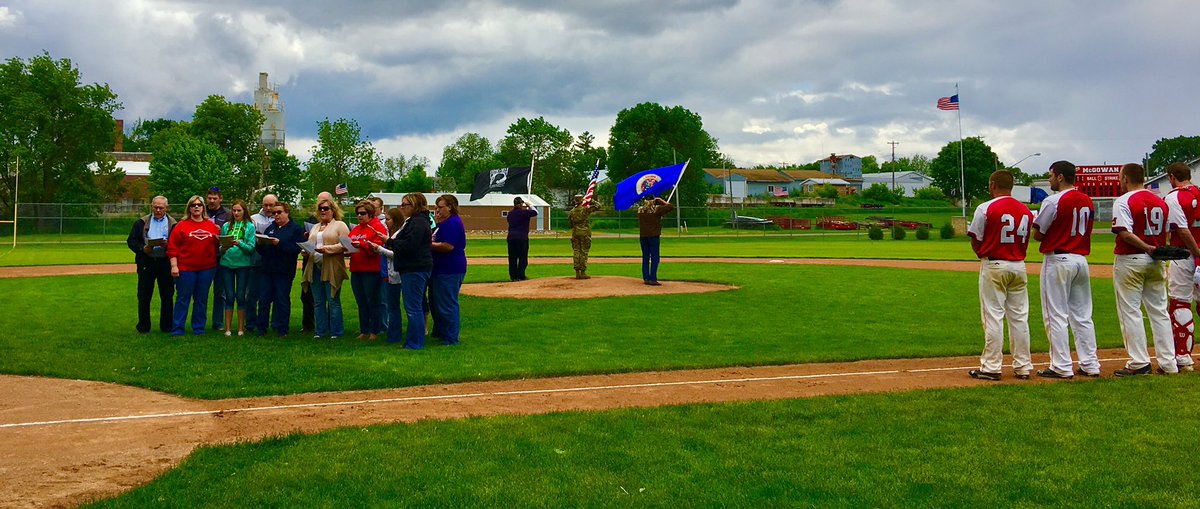 gibbonreds's tweet photo. #MemorialDay 🇺🇸 #Townball ⚾️#thankyouforyourservice 🎖 https://t.co/mnEavH2Ory