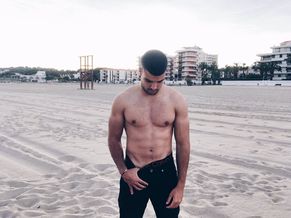 pol_badia's tweet photo. 🙈🌴 https://t.co/G45x90KDKA