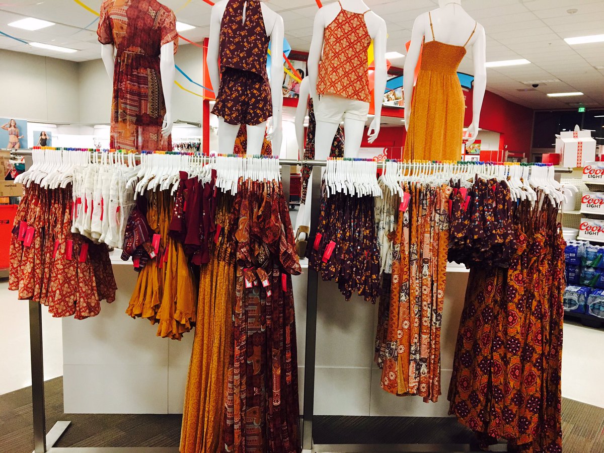 The squad is finally up 🙌🏽 #A&amp;A2.0#T2492#VMTL#Boho#targetstyle @tracyacurry1 <a href="/GuenetteMelanie/">Melanie Guenette</a> <a href="/Kevv_Hndz00/">Kevin Hernandez</a> <a href="/cukisdiaz41308/">maria diaz</a> <a href="/KweenT2463/">Kiara</a>