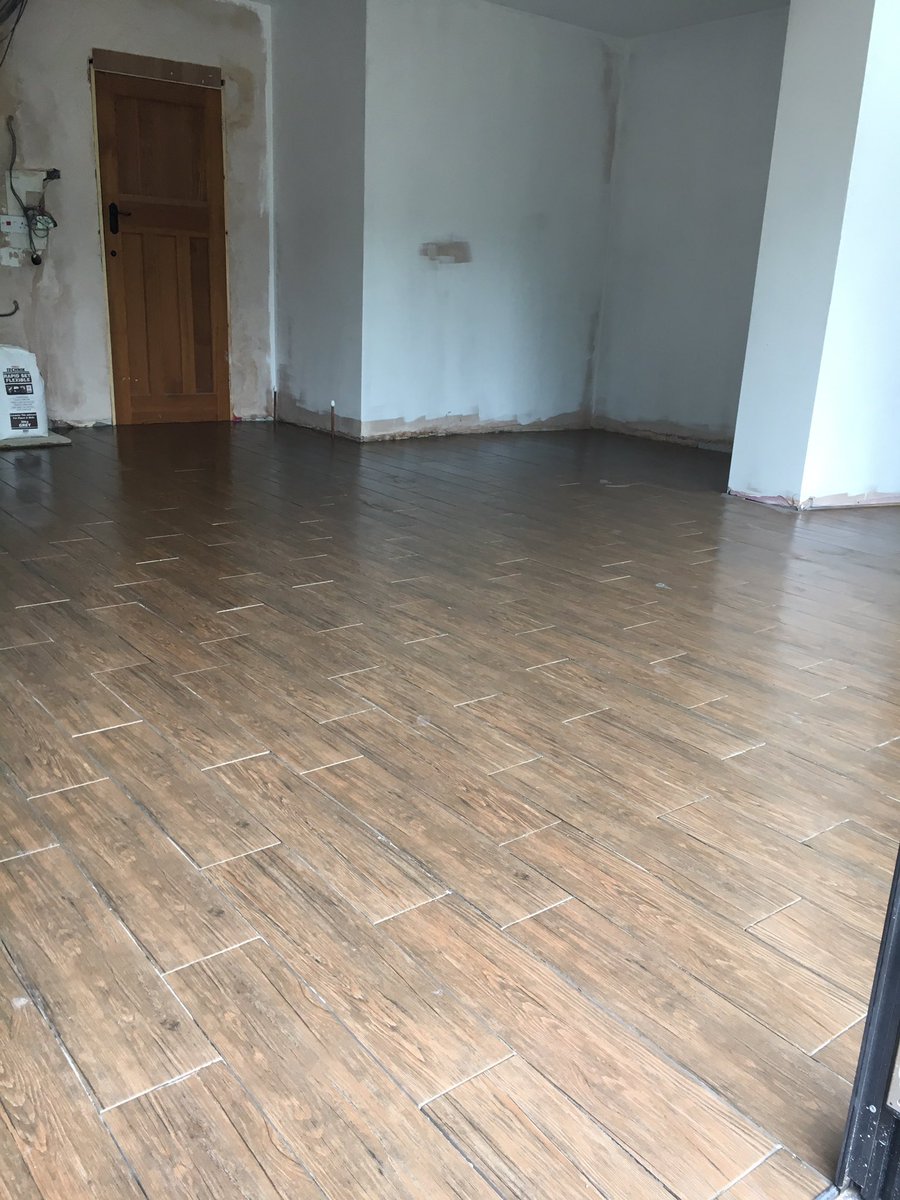 NWTilers's tweet photo. Tiled floor coming along nicely in Appleton thorn.
07917700889 for all your tiling needs#northwesttilers https://t.co/e1ceAmAYx7