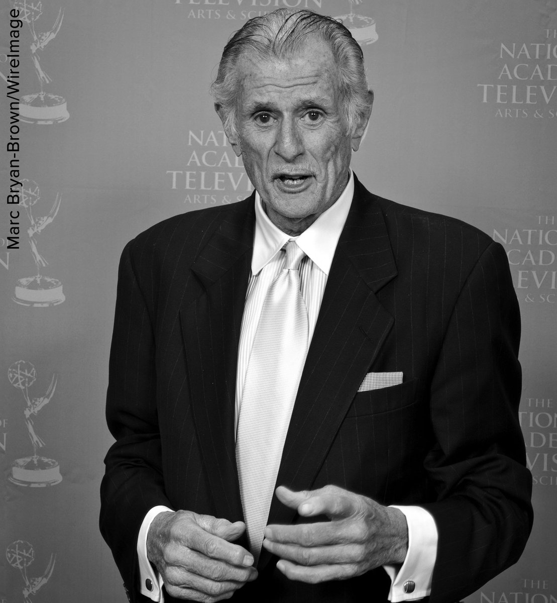 Award-winning sports writer and commentator Frank Deford has died at 