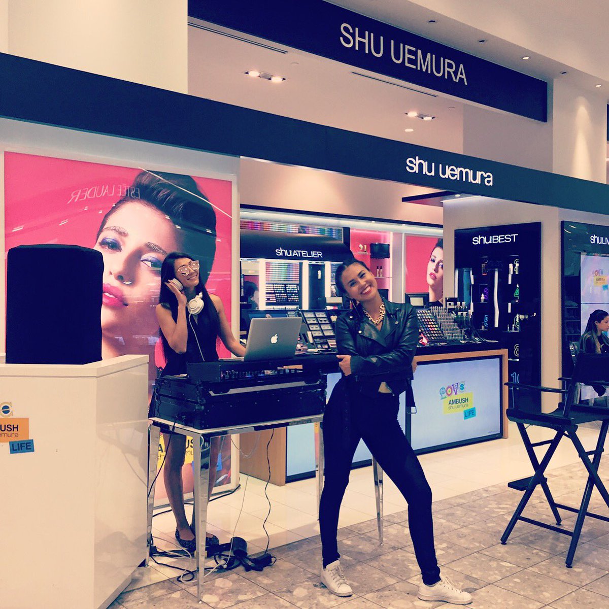 Had a wicked time #dancing for #shuuemera <a href="/hudsonsbay/">Hudson's Bay | La Baie d'Hudson</a> with @motogpri on decks! 🎶🕺🏽 Reppin for #stilettoettes ! #flawless #wokeuplikethis 😎😉