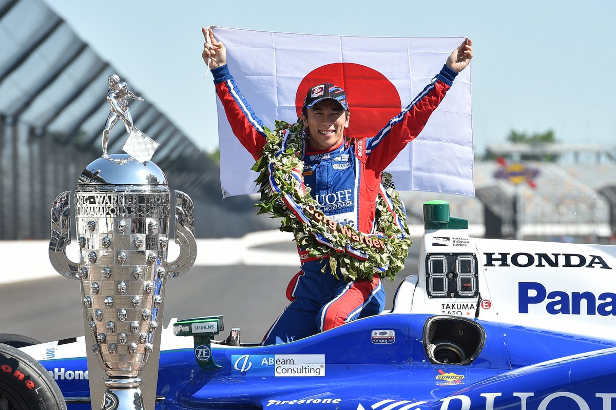 jackson2lincoln's tweet photo. Fotinhas do @TakumaSatoRacer vencedor da #Indy500. Olha que legal o pessoal da @AJFoytRacing parabenizando-o pela conquista. https://t.co/W7NaKm7KlS
