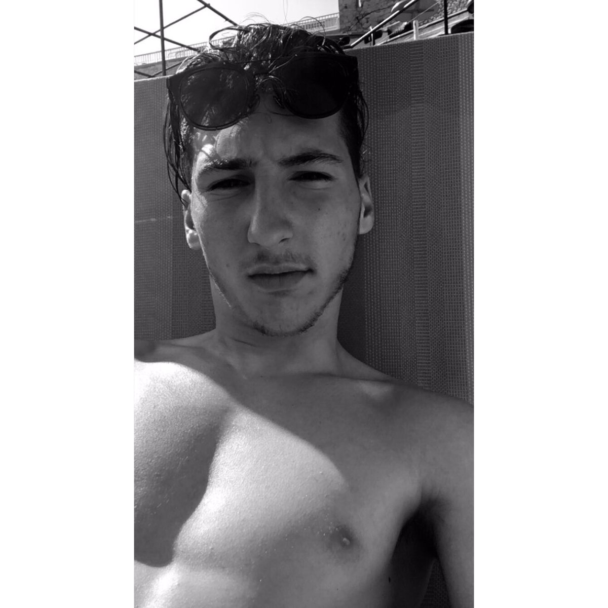 JulienCvlr's tweet photo. Détente 🤘🏼 https://t.co/pvODN5qT5v