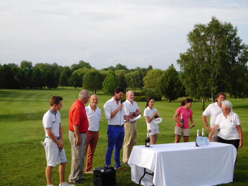cdgolf77's tweet photo. GP @CrecyGolf  Eliott Azoulay et Elodie Nuvoloni vainqueurs
https://t.co/E38DzWGLMx @liguegolfidf @ffgolf #golf @GolfBussy @LePaysBriard https://t.co/mFW7LyJfqz