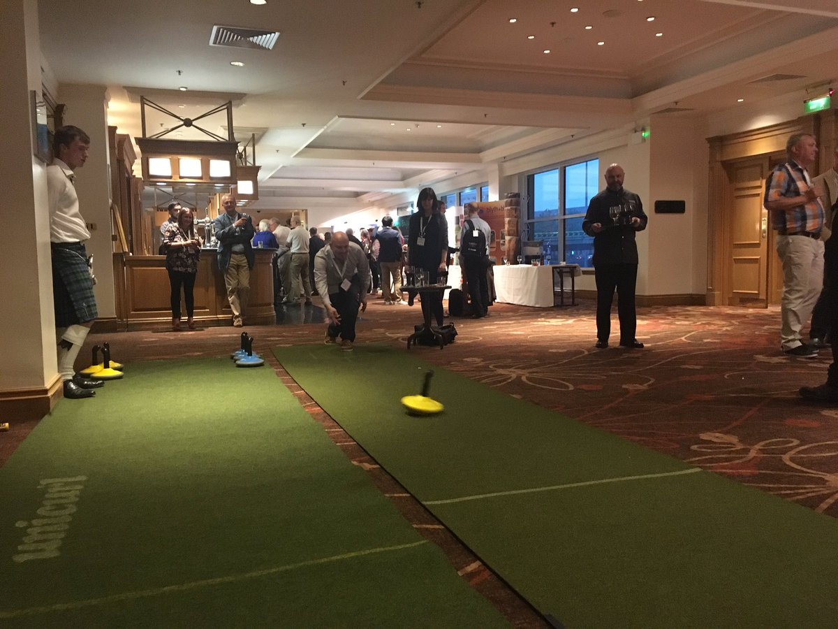 Scerevisiae's tweet photo. Carpet curling, @moraggarden of the SWA vs Nik from @HWU_IB3 #swawin #wdsc2017 @WDSC2017 https://t.co/CXQUKJULts