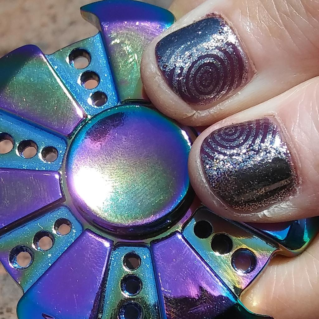 KatyLambson's tweet photo. #StGeorge #sugarnspiceservicessalon #Shellac #PurplePurple #DarkDimonds #StampDesign #Glitter #SmokeySilverFoil #NailsMoreFunThanASpinner https://t.co/Hir73UxfAh