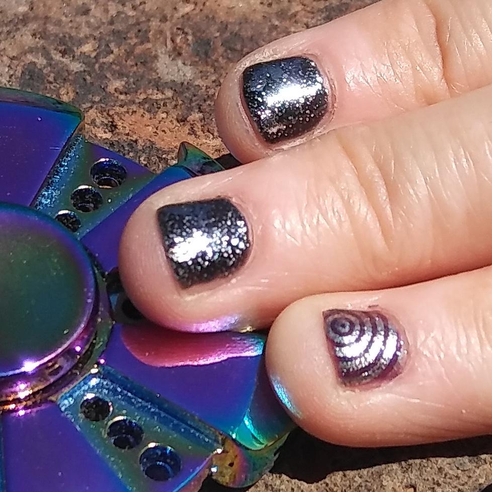 KatyLambson's tweet photo. #StGeorge #sugarnspiceservicessalon #Shellac #PurplePurple #DarkDimonds #StampDesign #Glitter #SmokeySilverFoil #NailsMoreFunThanASpinner https://t.co/Ze1D6rAfpC