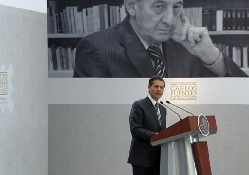 SolPolitica's tweet photo. Refrenda @EPN defensa a la #LibertadDeExpresion

Info: https://t.co/zCS7sRuV0p

@PresidenciaMX @SEGOB_mx https://t.co/pA2hgZsPqR