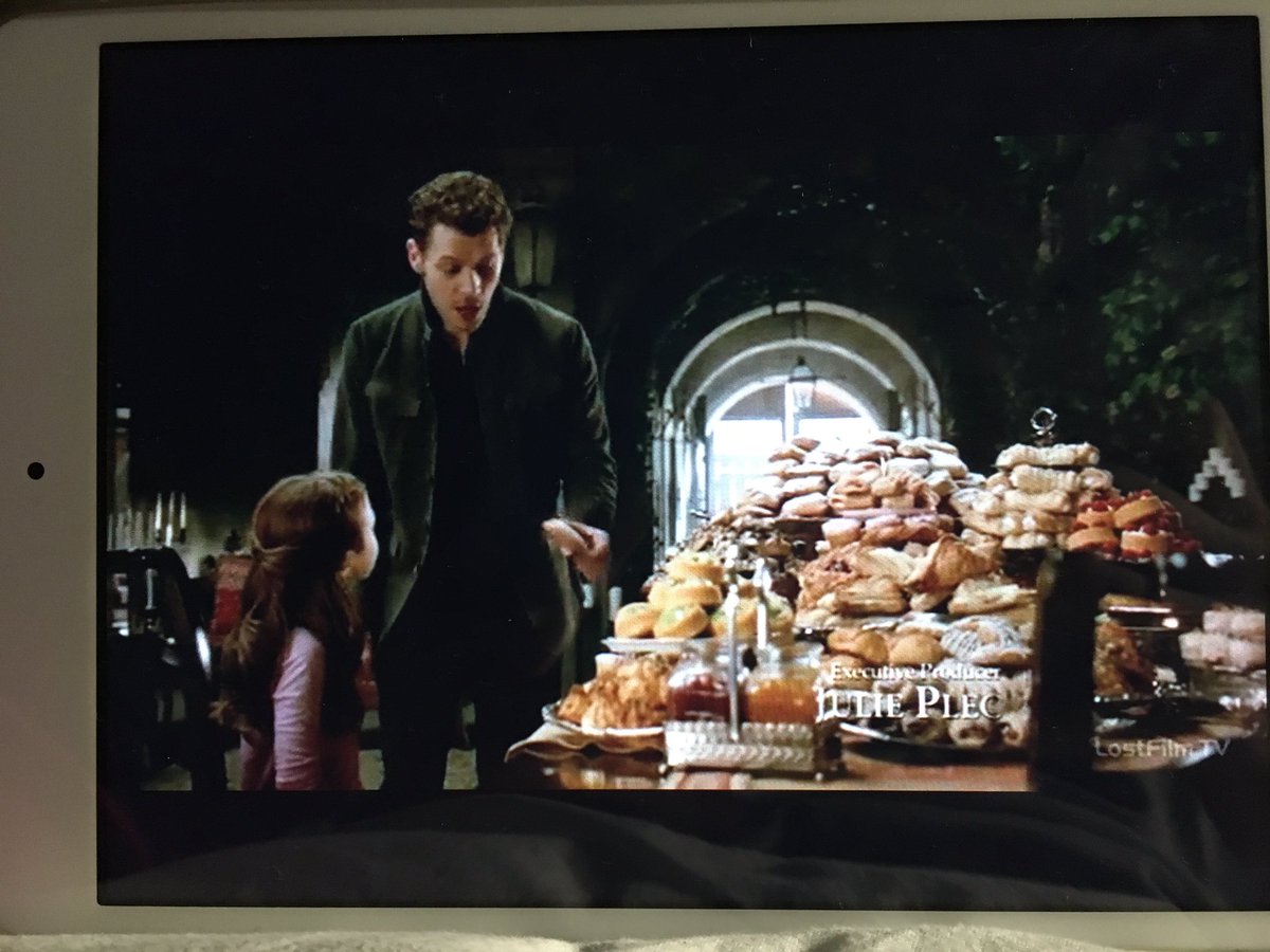 SummerYulia's tweet photo. Клаус как отец: 
#originals #первородные https://t.co/ST8s8aEZmP