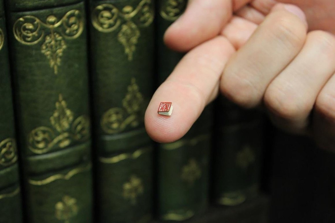 MiniManuscript's tweet photo. Over 4,000 beautiful #miniature books from Galileo to The Book of Genesis 📚  held at the @uiowa https://t.co/po3blbzwKb via @atlasobscura https://t.co/36Di7DvAtK