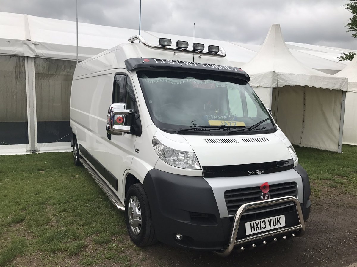 TheWhiteVanCam's tweet photo. A very smart looking #FiatDucato at @Truckfest_Live in #Newbury last weekend...
#NiceVan #TruckfestSouth #Truckfest https://t.co/h3H95pFGB7