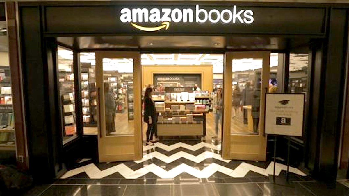 @amazon bookstore in New York's Columbus Circle