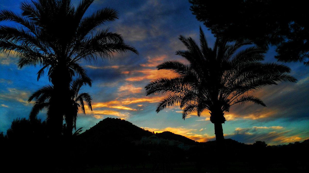 MiguelPS90's tweet photo. Buenas noches desde @LaMangaClub @Cartagena_Spain @TuriCartagenaES @ctactualidad @pepelopezct @parajesxvisitar @PerdigueroSIPEp @ElTiempoes https://t.co/mpQEbeYbq7